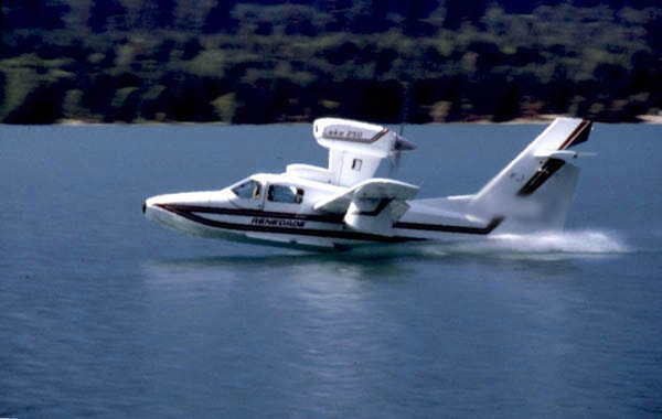amphibious aircraft